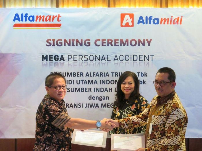 2016 lowongan alfamidi Nasabah Alfamart, Mega Gandeng Permudah Jiwa Premi Pembayaran