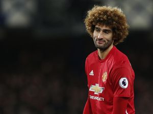 Gary Neville Soroti Kecerobohan Fellaini