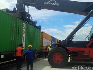Kawasan Ekonomi Mandalika dan Palu Siap Beroperasi