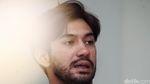 Aww..Tatapan Reza Rahadian Bikin Melting