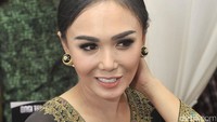 Di usianya saat ini, kakak kandung Krisdayanti itu masih terlihat cantik. Foto: Noel/detikHOT