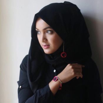 Nyak Khalida Makmoer, Hijabers Cantik Asal Aceh yang Populer di Instagram