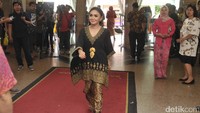 Riasan Yuni juga terlihat pas. Foto: Noel/detikHOT