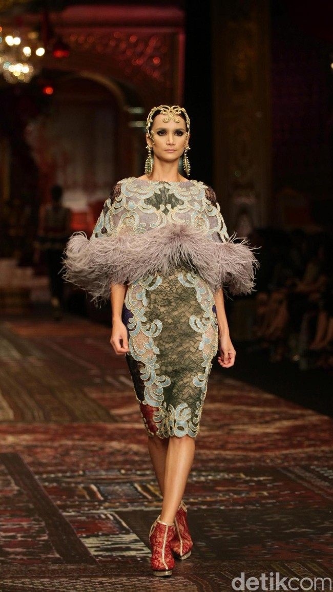 koleksi terbaru Sebastian Gunawan dan Cristina Panarese yang mengusung tema La Divina Marchesa di Ballroom Hotel Mulia. Senayan. Jakarta. [Foto: Mohammad Abduh/Wolipop]