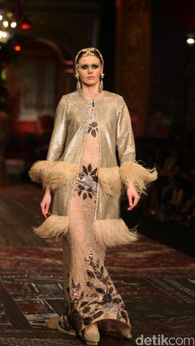 koleksi terbaru Sebastian Gunawan dan Cristina Panarese yang mengusung tema La Divina Marchesa di Ballroom Hotel Mulia. Senayan. Jakarta. [Foto: Mohammad Abduh/Wolipop]
