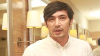 Abimana berperan sebagai sosok Rangga dalam film itu. Foto: Gus Mun/detikHOT