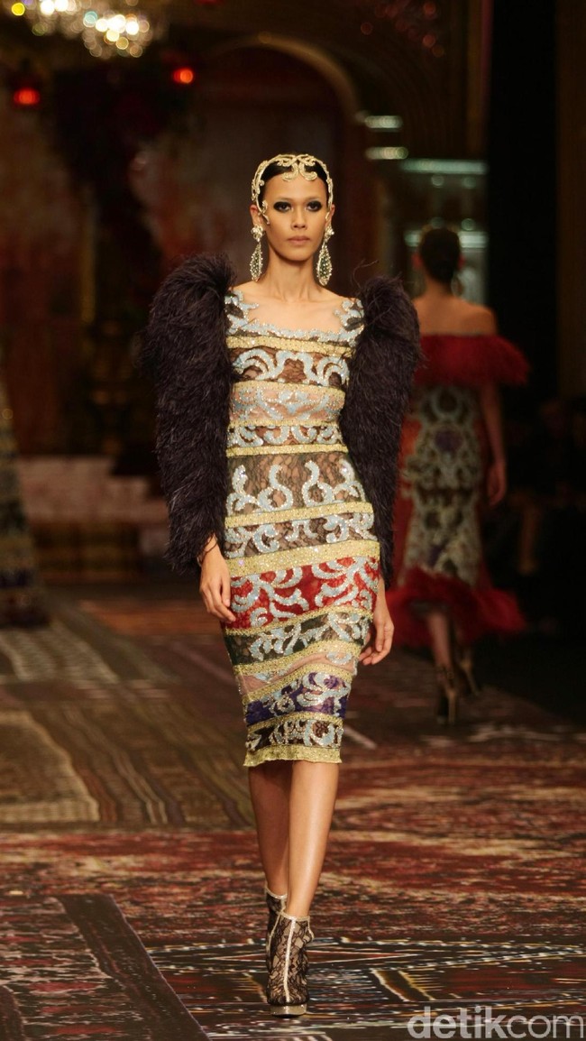 koleksi terbaru Sebastian Gunawan dan Cristina Panarese yang mengusung tema La Divina Marchesa di Ballroom Hotel Mulia. Senayan. Jakarta. [Foto: Mohammad Abduh/Wolipop]