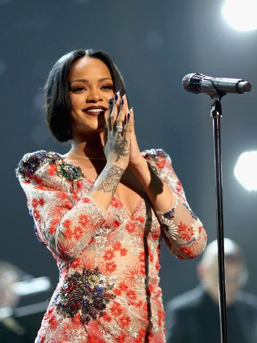 Rihanna Dapat Penghargaan Kemanusiaan dari Universitas Harvard