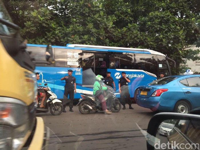 Sempat Berhenti, TransJ Rute Cibubur-UKI Kembali Beroperasi