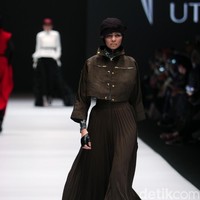 Koleksi Norma Hauri mengangkat tema Road Chic di Jakarta Fashion Week 2017. Senayan City. Jakarta. [Foto: Mohammad Abduh/Wolipop]