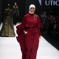 Koleksi Norma Hauri mengangkat tema Road Chic di Jakarta Fashion Week 2017. Senayan City. Jakarta. [Foto: Mohammad Abduh/Wolipop]