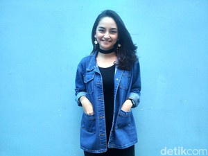 Main dengan Aktor Senior di Film Baru, Valerie Tifanka Gugup