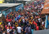 'Gerilya' Lapangan Sepanjang 11 Km, Agus Nonstop Sapa Warga