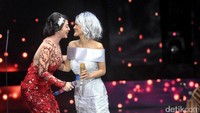 Setelah bertahun-tahun, akhirnya mereka bisa sepanggung lagi. Pool/Noel/detikFoto.