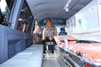 PGN Berikan Bantuan 13 Unit <i>Ambulance</i> Rp 4,6 M ke Polri
