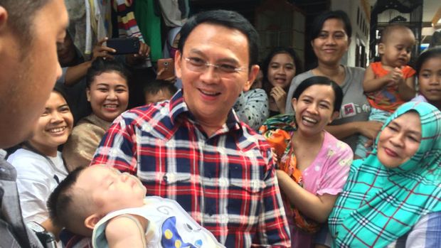 Blusukan di Cipete, Ahok Dengarkan Curhat Warga Soal Banjir