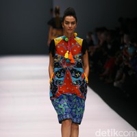 Koleksi Lenny Agustin mengusung tema Jaranan di Jakarta Fashion Week 2017. Senayan City. Jakarta. [Foto: Mohammad Abduh/Wolipop]