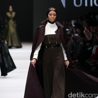 Koleksi Norma Hauri mengangkat tema Road Chic di Jakarta Fashion Week 2017. Senayan City. Jakarta. [Foto: Mohammad Abduh/Wolipop]
