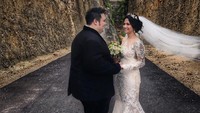 Saat itu Didi diketahui masih berstatus sebagai suami siri dari Jane Shalimar. Namun hubungan Vanessa dan Angel kandas karena isu orang ketiga.  Foto: Didi Soekarno/Instagram