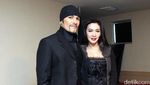 Jarang Tampil Berdua, Rommy Rafael dan Sang Istri Mesra Banget