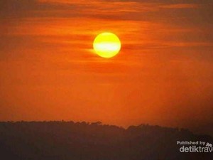 Bandung Punya Tebing Keraton, Sukabumi Punya Tebing Panenjoan