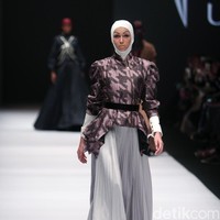 Koleksi Norma Hauri mengangkat tema Road Chic di Jakarta Fashion Week 2017. Senayan City. Jakarta. [Foto: Mohammad Abduh/Wolipop]