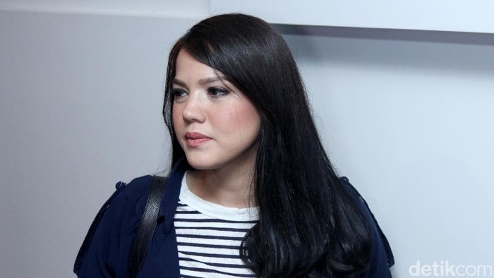 Babymoon ke London dan Amsterdam, Berat Badan Alice Norin Naik 10 Kilo