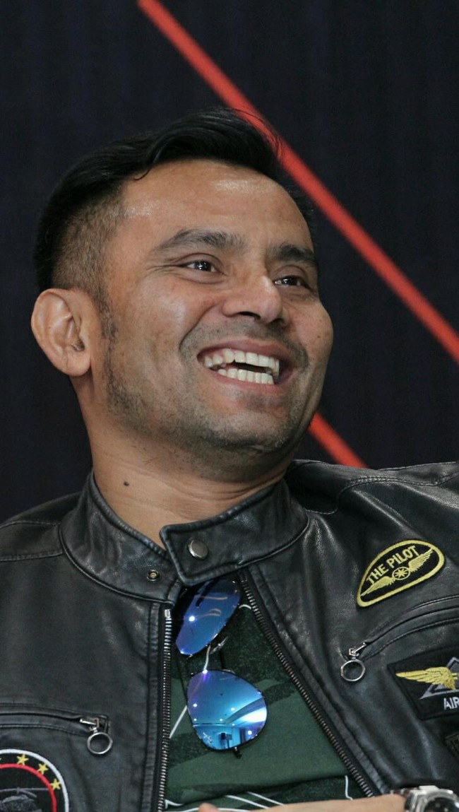 Judika Sihotang atau lebih dikenal dengan nama Judika merupakan penyanyi berdarah batak Toba. Nama penyanyi kelahiran Dairi, Sidikalang, Sumatra Utara, itu melambung sejak menjadi juara kedua Indonesian Idol 2. Judika juga menikahi artis wanita berdarah Batak, Duma Riris Silalahi. Foto: Hanif Hawari