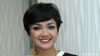 Nirina saat ditemui di kawasan Kebon Jeruk, Jakarta Barat pada Selasa (6/12/2016). Pool/Ismail/detikFoto.