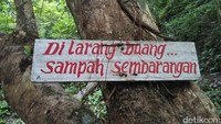 Traveler pun diimbau untuk tidak buang sampah sembarangan, karena akan merusak alam dan kebersihan aliran sungai (Bonauli/detikTravel)