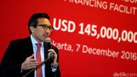 Presdir PT CIMB Niaga Tigor M Siahaan menyampaikan sambutan.