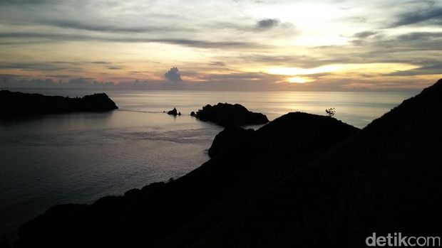 Sunrise cantik dari Bukit Lukapan (Bonauli/detikTravel)