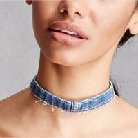 Kalung Choker Forever 21 Jadi Bahan Candaan Karena Mirip Penyangga Leher