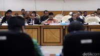 Dewan Kehormatan Penyelenggara Pemilu (DKPP), Komisi Pemilihan Umum (KPU) dan Bawaslu rapat dengar pendapat dengan  Pansus RUU Pemilu.