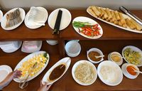 Menemukan Pho Halal dan Nasi Rendang Sedap di Hanoi
