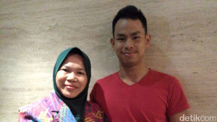 Keterbatasan Tak Halangi Ilham Ikut SEA Age Group Swimming di Bangkok