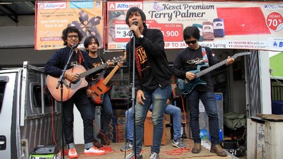 Yuk, Intip Perjalanan DMasiv Tampil di 50 Tempat dalam Sehari