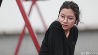 Dara kelahiran 12 Februari 1990 itu mencuri perhatian lewat album Telisik yang keluar pada 2014 lalu.