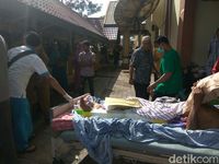 Jumlah Korban Gempa Bertambah, Tenda Dibangun di Halaman RSUD Chik Ditiro