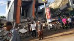 Sejumlah Bangunan Ambruk Akibat Gempa di Aceh