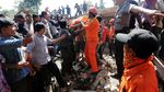 Tim SAR Bahu-membahu Cari Korban Gempa di Aceh