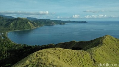 Liburan Akhir Tahun, Ayo Bertualang ke Pulau Dua di Banggai