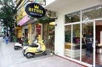 Menemukan Pho Halal dan Nasi Rendang Sedap di Hanoi