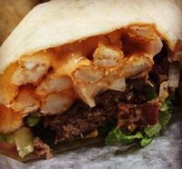 Uniknya Kombinasi Burger dan Burrito dalam Burgrito