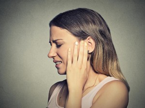 Bukan Firasat Buruk, Telinga Berdenging Bisa Jadi Gejala Penyakit Ini