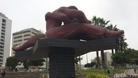 Foto: Parque del Amor yang dikenal juga sebagai Love Park atau Taman Cinta bisa dikunjungi di Lima, Peru. Taman ini berada di sekitar Taman El Malecon dan punya ikon patung El Beso atau The Kiss (Angga/detikTravel)