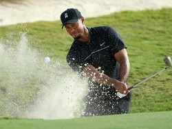 Skandal seks atlet paling mengguncang dunia saat pegolf top Tiger Woods mengaku sudah berselingkuh dengan puluhan wanita selama kariernya. Dia mengaku dirinya adalah hyper seks. Setelah pengakuan itu, karier dan keluarga Wood hancur total. Belakangan Woods tengah membangun kariernya lagi. (Getty Images)