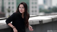 Danilla saat berkunjung ke kantor detikHOT di kawasan Warung Buncit, Jakarta Selatan.