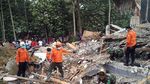 Sejumlah Bangunan Ambruk Akibat Gempa di Aceh