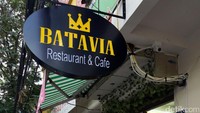 Batavia Restauran & Cafe ini terletak West Lake. Dia chi: 25 Xuan Dieu Str, Tay Ho, Hanoi tepat berada di sisi danau terbesar di Hanoi.